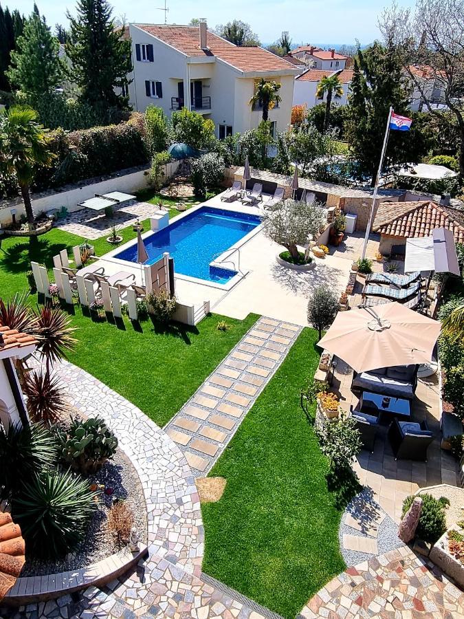 Apartment Villa Engel With Pool Porec Exterior photo